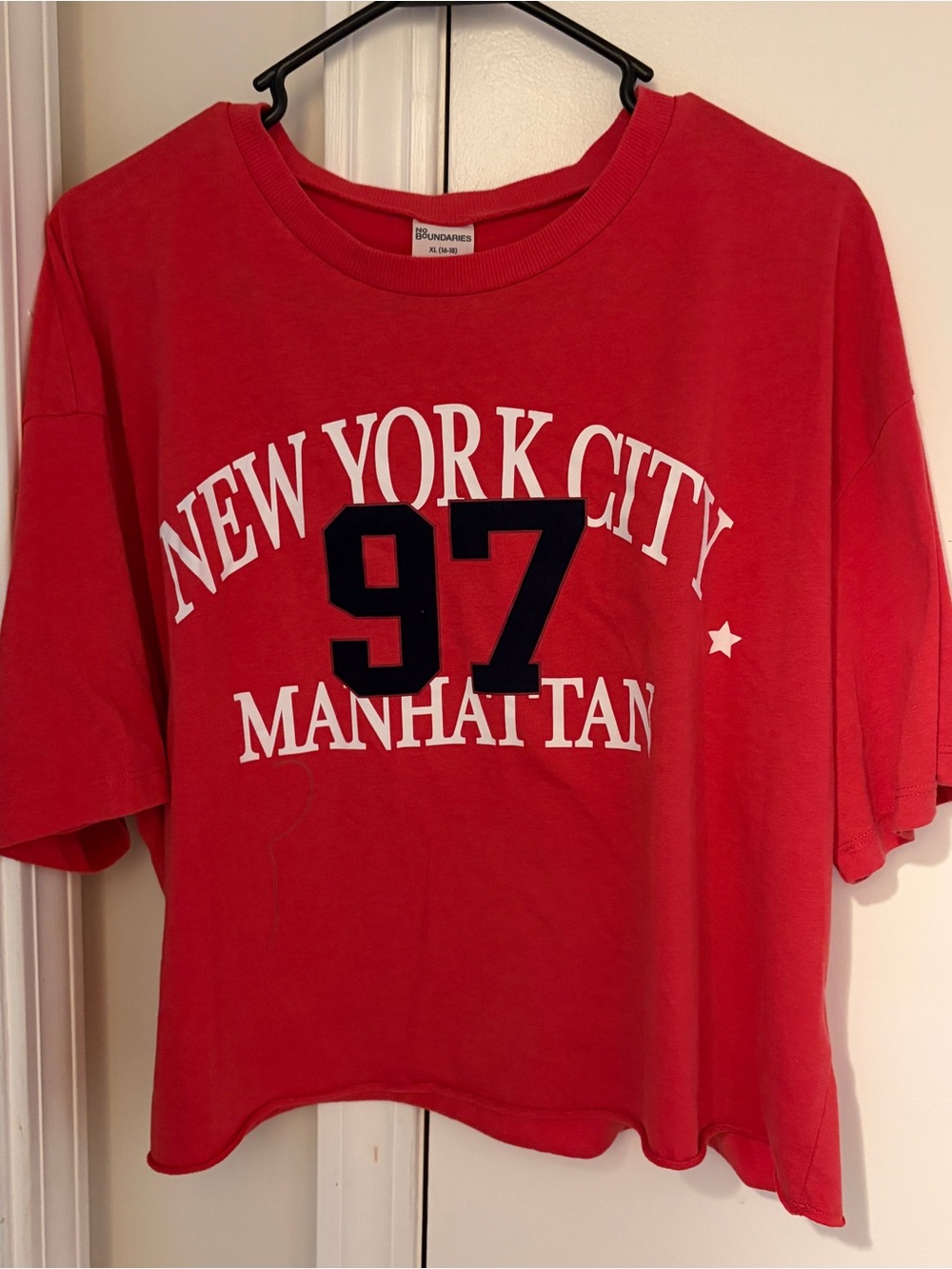 NWT Women’s Red "New York City 97 Manhattan"  Cropped Graphic Tee
